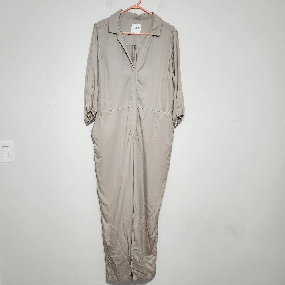 Abercrombie & Fitch Puff Sleeves Utility Jumpsuit Khaki Tan Minimalist XL